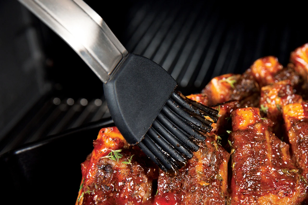 Broil King Silicone Basting Brush 2 Broil King Silicone Basting Brush - Image 2