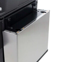 Broil King Baron S 590 IR Gas Barbecue -BBQ Equipment Store BK Baron Folding Shelf 03 2500x2500 10596.1682600340