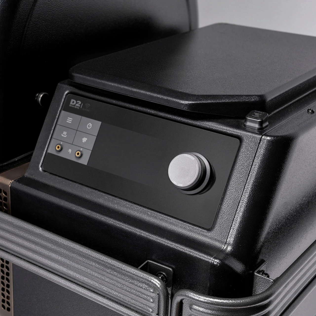 Traeger Ironwood With WiFIRE Controller 6 Traeger Ironwood With WiFIRE Controller - Image 6