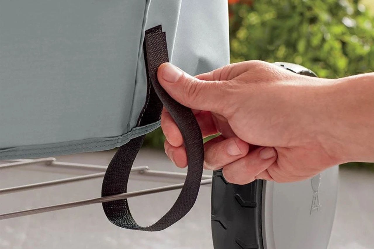 Weber® 57cm Charcoal Barbecue Cover, Polyester 3 Weber® 57cm Charcoal Barbecue Cover, Polyester - Image 3